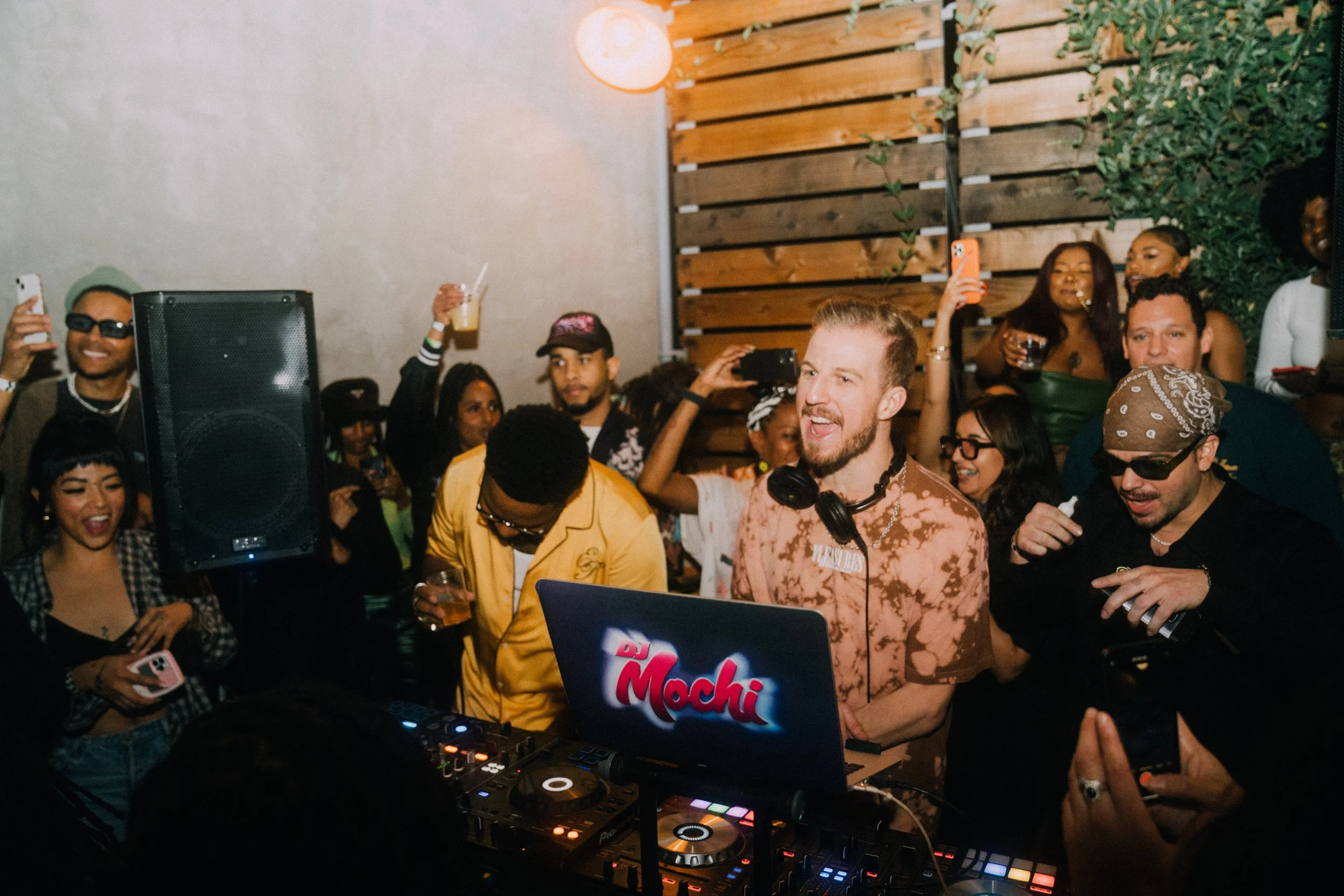 About — DJ Mochi